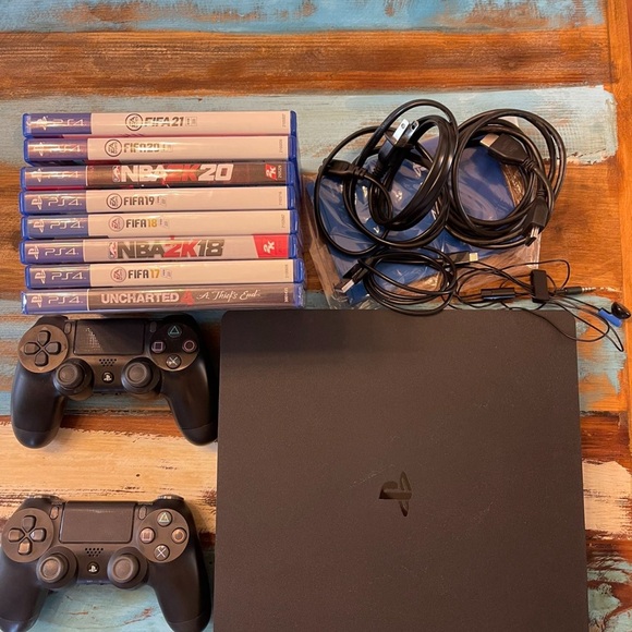 Pre-Owned Sony Playstation 4 Slim PS4 Black 500GB Gaming Console - Picture 4 of 5